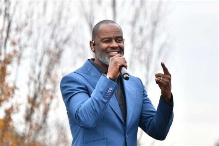 Brian McKnight Net Worth, Age, Height, Bio, Birthday, Wiki!