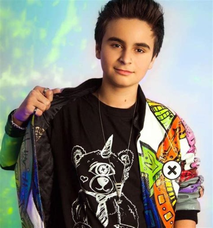 Chance Hurstfield - Net Worth, Age, Height, Birthday, Bio, Wiki!