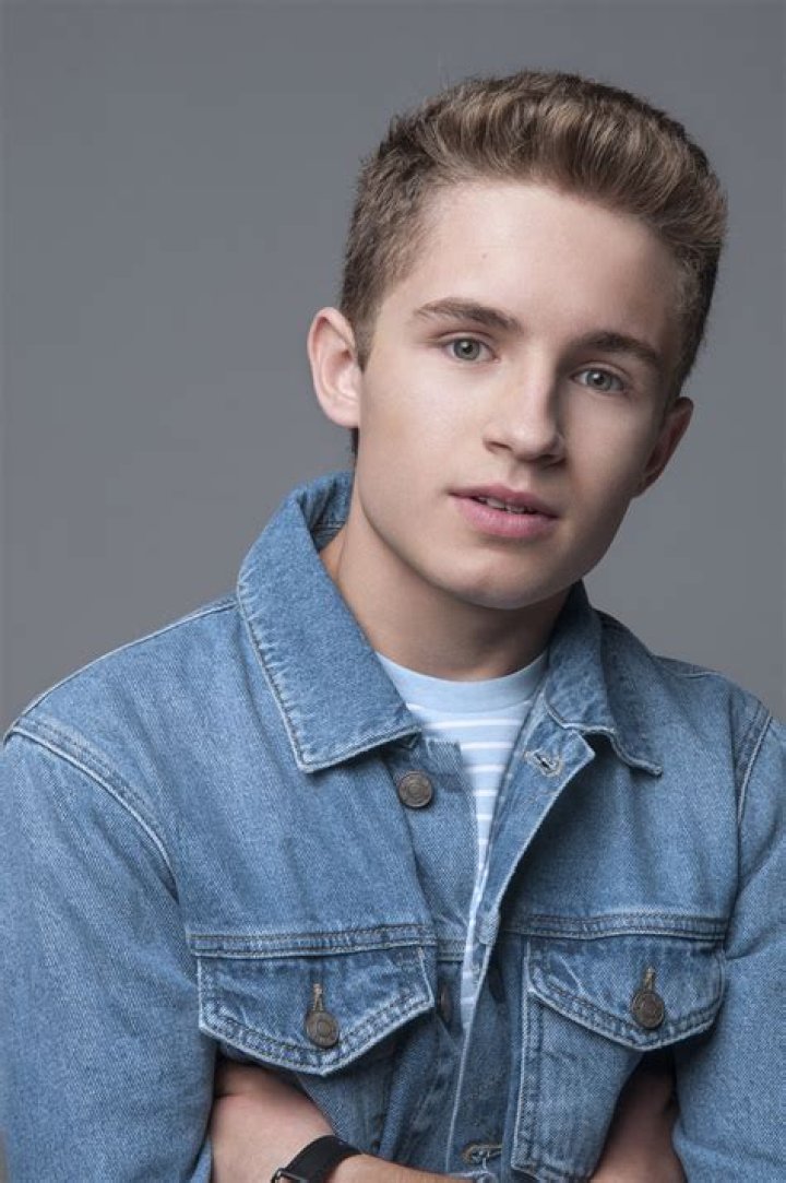 Sean Giambrone Net Worth, Age, Height, Bio, Birthday, Wiki!