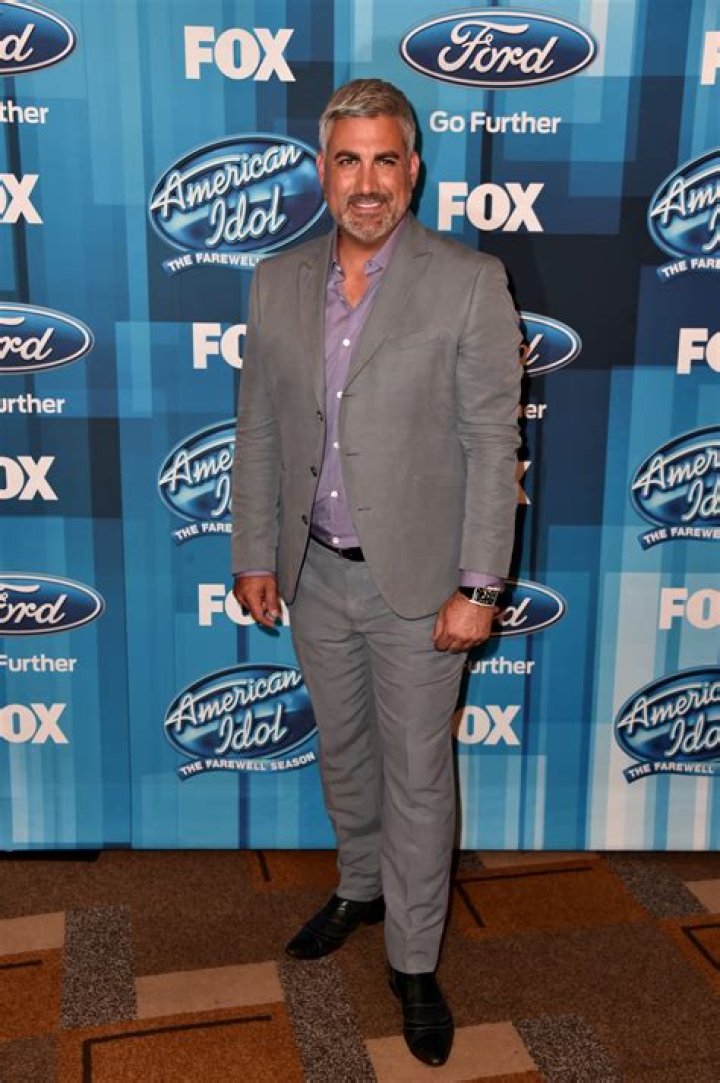 Taylor Hicks Net Worth, Age, Height, Bio, Birthday, Wiki!